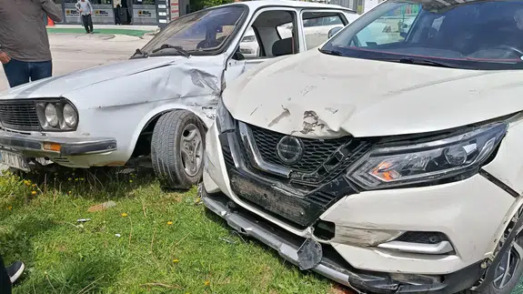 Osmaniye’de korkutan kaza! Bulvarda çarpışma sonrası panik
