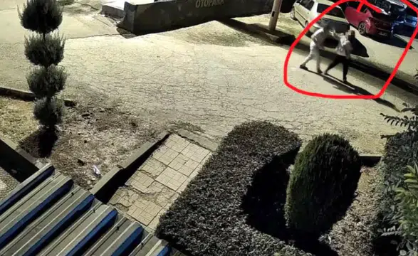 Kucağında çocuğuyla eşinin silahlı saldırısına uğrayan kadın hayatını kaybetti