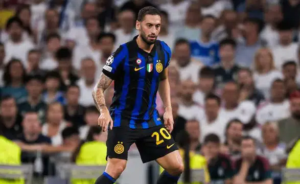Ezeli Rakipten Hakan Çalhanoğlu İçin Flaş Transfer Hamlesi