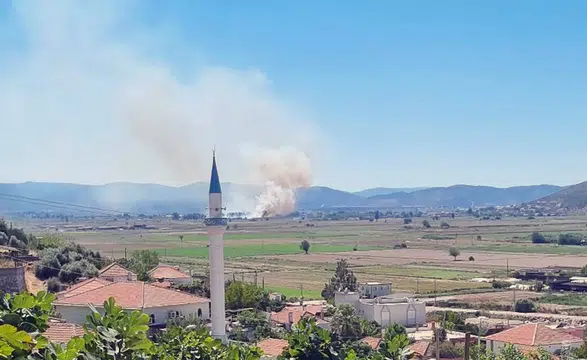 Milas’ta Sazlık ve Otluk Alanda Çıkan Yangın Kontrol Altında