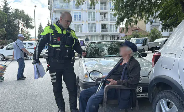 Kızından Polise Dikkat Çeken İhbar: 85 Yaşındaki Babası İçin Aradı