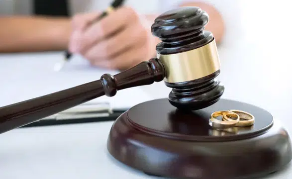 Anayasa Mahkemesi'nden süresiz nafaka kararı: 'Süresiz olarak' ibaresi iptal edildi