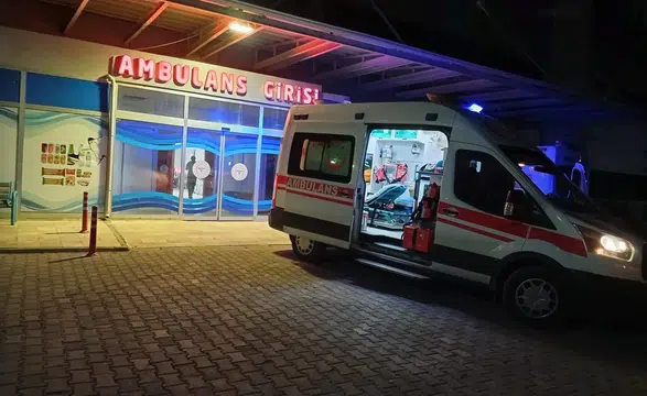 Adıyaman’da Otomobil Şarampole Yuvarlandı: 4 Kişi Yaralandı