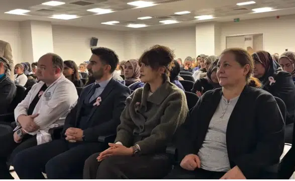 Erzincan'da Meme Kanserine Karşı Önemli Eğitim! Erken Tanıya Dikkat