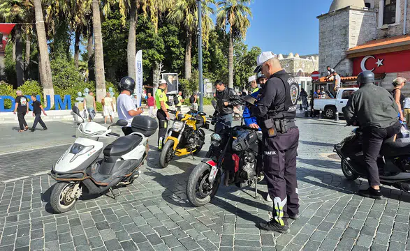Motosikletlilere Şok Ceza: 1 Saatte 500 Bin TL Kesildi