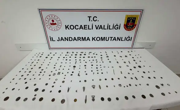 Kocaeli’de İki Operasyon: 6 Ton Tütün ve 511 Tarihi Eser Ele Geçirildi
