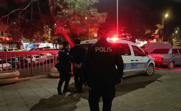 Annesini Bıçakla Rehin Alan Şüpheli Gözaltına Alındı