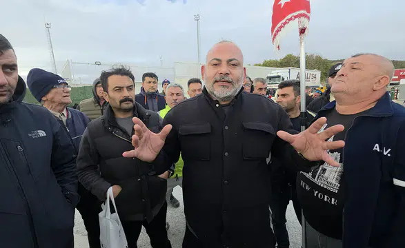 Kapıkule'de Vize Krizi: Türk Tır Şoförleri Çözüm Bekliyor