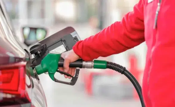 Benzine indirim geliyor: Pompa fiyatları değişecek