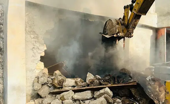 Siirt'te Köy Evinde Korku Dolu Anlar! Depodaki Yangın Söndürüldü