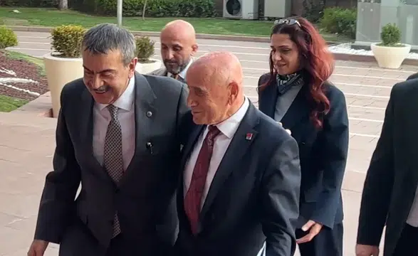 Bakan Yusuf Tekin'den CHP Lideri Kılıçdaroğlu'na Sürpriz Ziyaret