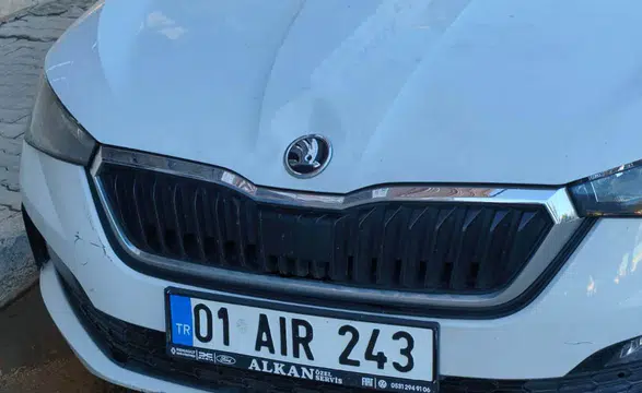 Adana'da Öğretmenin Otomobiline Molotoflu Saldırı Şoku