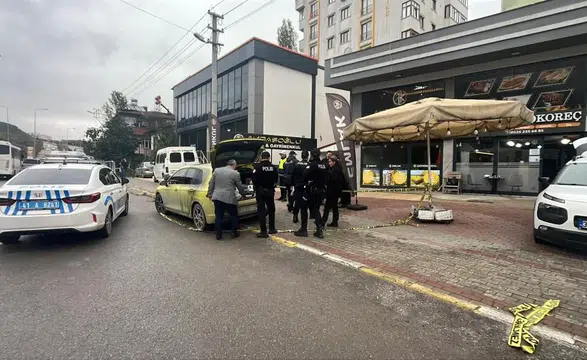 Gebze'de Emlak Ofisinde Kanlı Kavga! Bir Kişi Hayatını Kaybetti