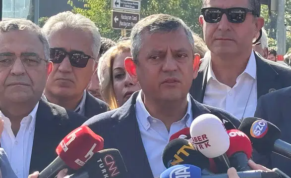 Ankara Tren Garı Faciası: Özgür Özel'den Çarpıcı Sözler!