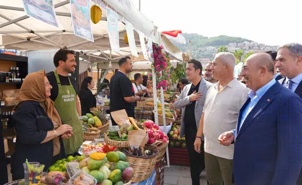 Alanya’da dev avokado yarışı! Tam 679 gramlık ürün zirveye çıktı