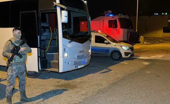 Adıyaman'da Silahlı Kavga Sonrası Mahalle Ablukada! 38 Gözaltı