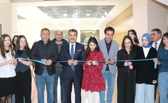 Sivas Fen Lisesi Öğrencilerinden Âşık Veysel’e Duygu Yüklü Anma Programı