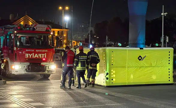Köprüde İntihar Girişimi: Polis Ekipleri H.A.'yı İkna Etti