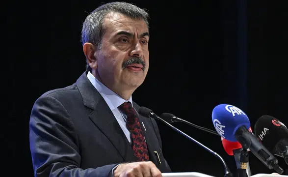 Okullara 'kartlı sistem' geliyor! Yusuf Tekin yüreklere su serpen haberi verdi