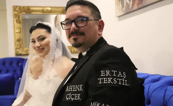 Damatlığa Reklam Aldı, Düğün Masrafını Sponsorla Karşıladı