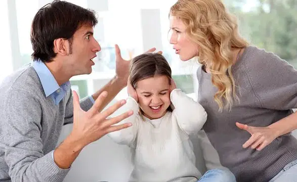 Boşanma Bulaşıcı mı? Arkadaş Çevresinin Evliliğe Etkisi