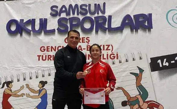 Latife Sude Şahin Türkiye Üçüncüsü Oldu