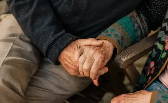 75 yıllık evli çift tek tek açıkladı: İşte uzun ilişkinin 3 temel sırrı
