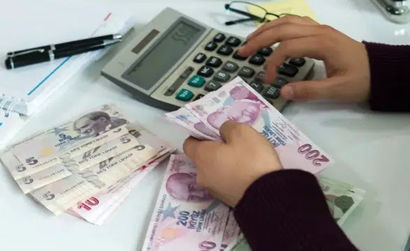 AK Parti cephesinden emekliyi üzen haber! Maaşlara zam gelecek mi?