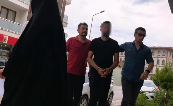 Sokak Ortasında Dehşet! Yolda Denk Geldiği Eniştesini 7 Kez Bıçakladı!
