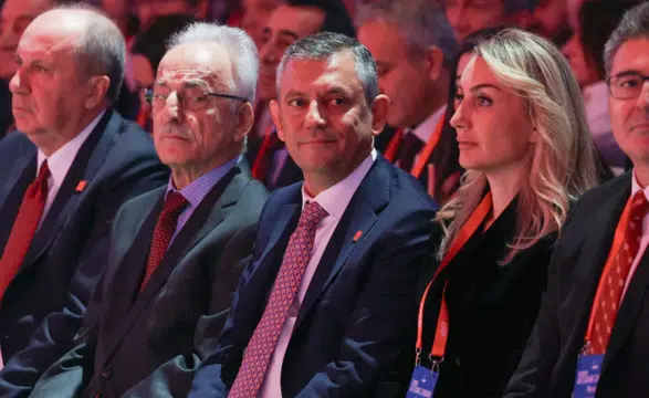 CHP'de 111 vekil imza attı! İşte kurultay çağrısına imza atmayan 27 vekil