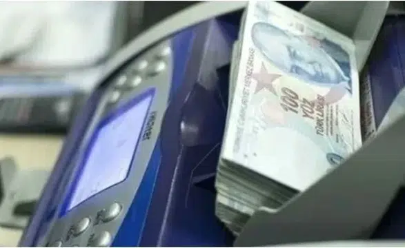 Emeklilere yeni ek ödeme! Kim ne kadar ödeme alacak?