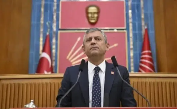 Özgür Özel ve milletvekilleri, saat 10.00’da CHP'den istifa edecek