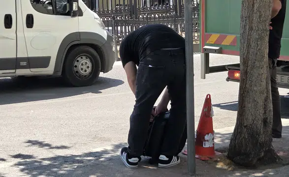 Samsun'da Kaldırımda Unutulan Valiz Panik Yarattı! Vatandaş Açtı Ve...