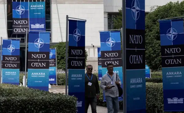 NATO Zirvesi'nde milyarlarca dolarlık anlaşmalar masada