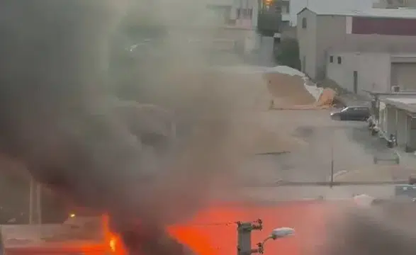 Kahta'da Korku Dolu Anlar! Hurdacıda Çıkan Yangın Mahalleliyi Sokağa...