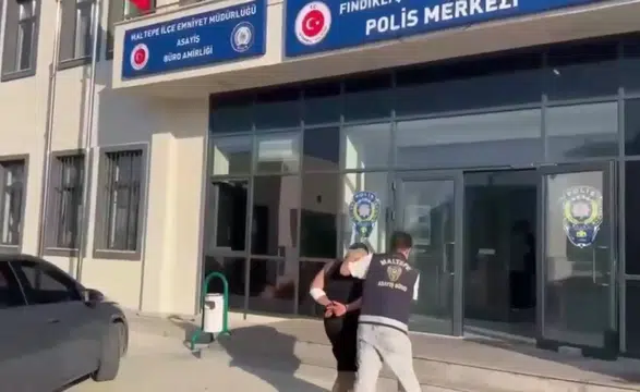 15 Yıl Cezası Bulunan Cezaevi Firarisi Arka Kapıdan Kaçarken Yakalandı