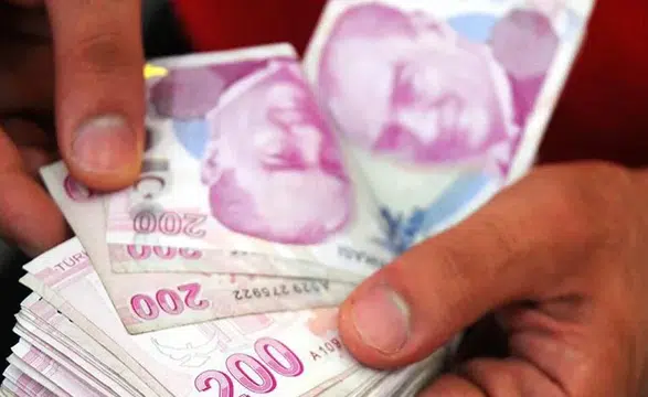 Bakan duyurdu! Zamlı maaşlar hesaplara yatmaya başladı