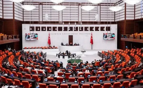 Öğrenci affı yasalaştı mı? TBMM süreci ve Resmî Gazete kararı