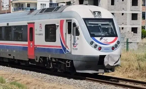 Aydın Söke’de Feci Tren Kazası: Ölçüm Ekibine Yardım Eden Kadın Öldü!