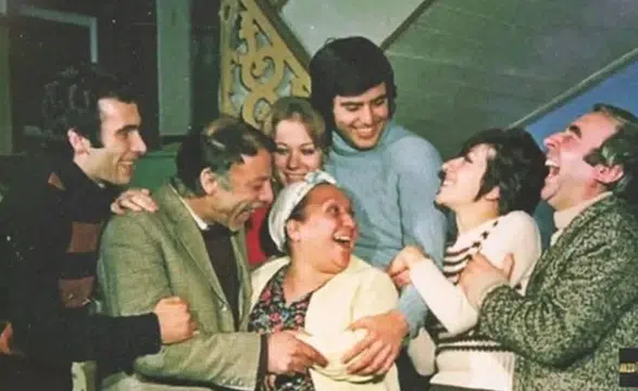 Yeşilçam'ın unutulmaz filmi dizi oluyor! Yıllar sonra ekrana geri dönüyor