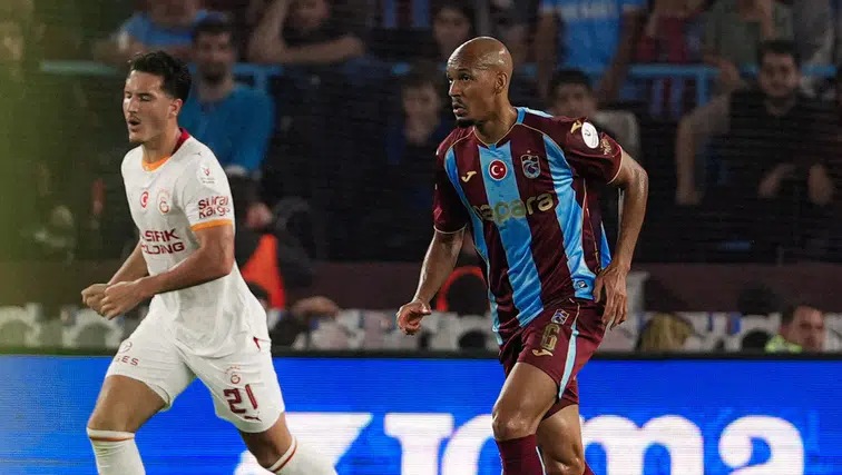 Dev Derbide Trabzonspor Rüzgarı: İlk Yarı 3-0 Sona Erdi