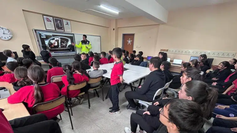 Jandarma 7 İlçede Harekete Geçti! Bin 644 Kişiye Eğitim Verildi