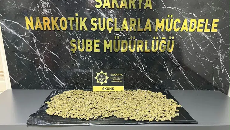 İstanbul'dan Sakarya'ya Uyuşturucu Sevkiyatına Polis Darbesi!