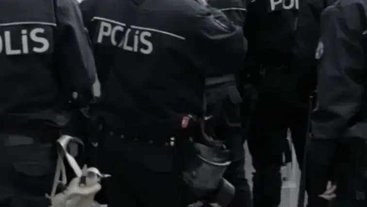 Sivas’ta Kardeşini ipe Asılı Halde Buldu