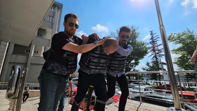 Ankara Caddesi'ndeki Vahşette Flaş Gelişme! Katil Zanlısı Adliyede Kendini Böyle Savundu!