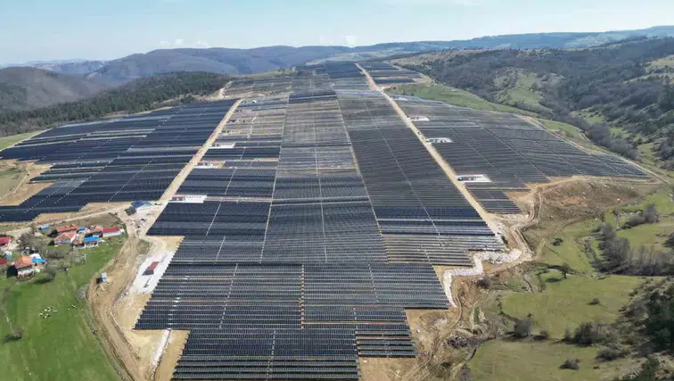 Sivas’a Dev Yatırım Müjdesi: Güneşten Büyük Enerji Üretilecek