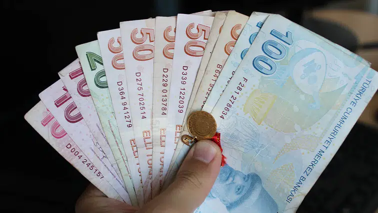 Evde bakım ödemeleri hesaplara yatırılmaya başlandı