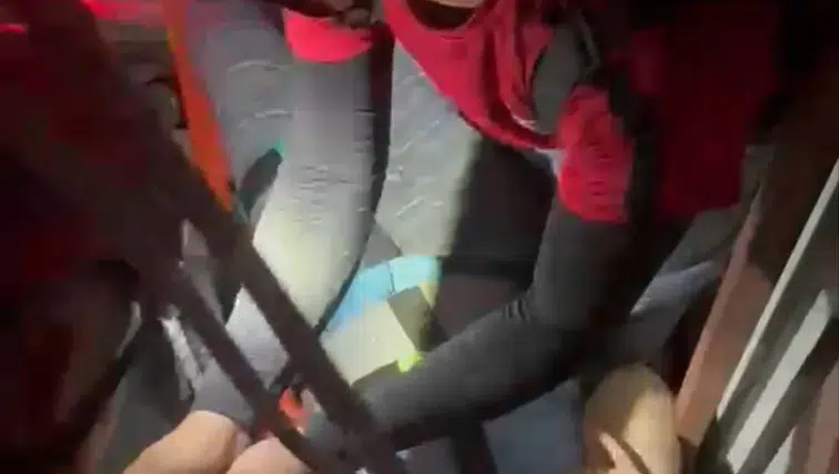 Çevredekiler Fark Edip Hemen Telefona Sarıldı! Yüreğir'de Hareketli Saatler!