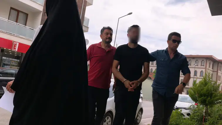Sokak Ortasında Dehşet! Yolda Denk Geldiği Eniştesini 7 Kez Bıçakladı!