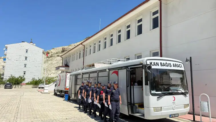 Jandarmadan Örnek Davranış! Kızılay’a Kan Bağışı!